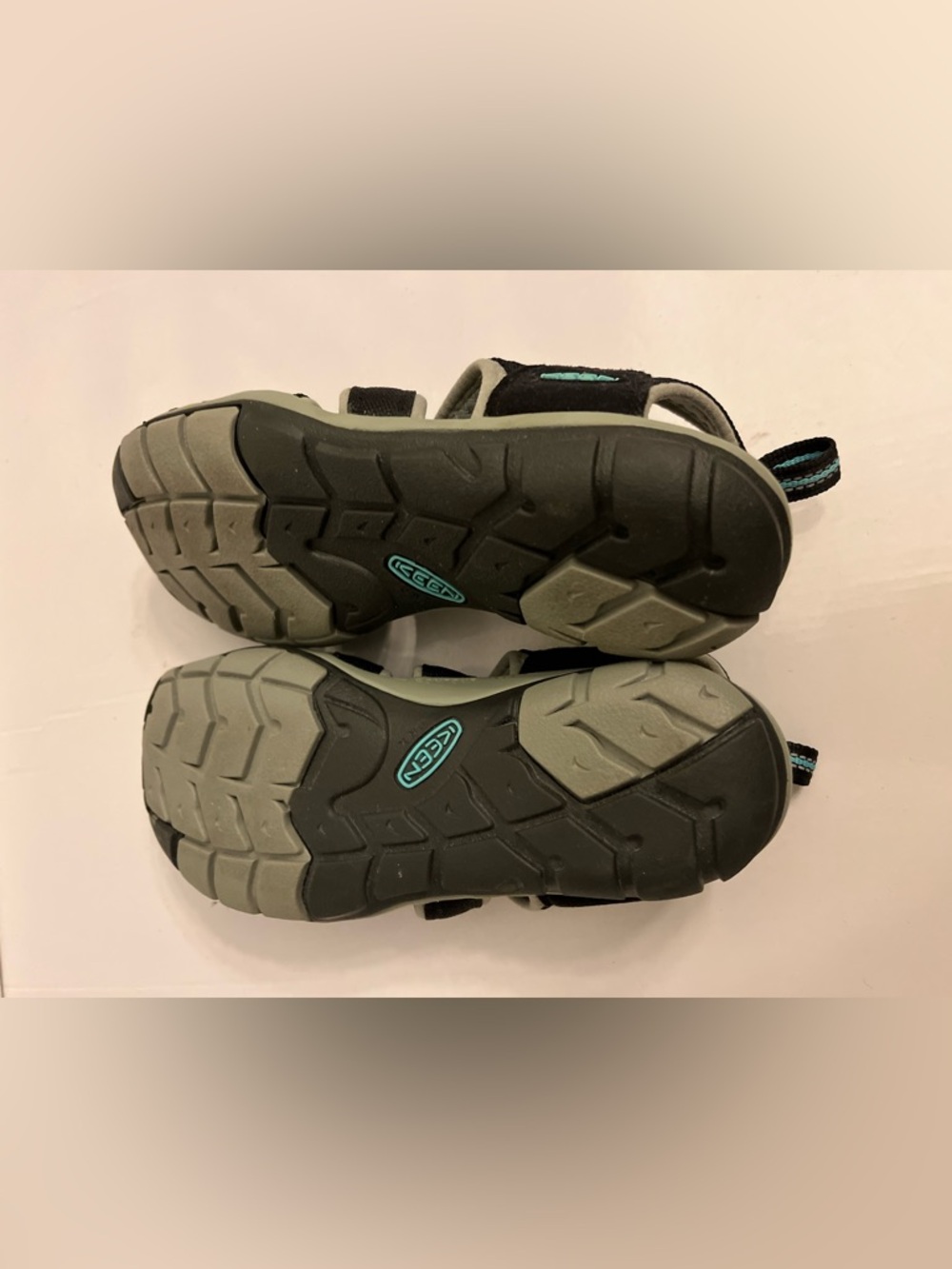 Keen Clearwater CNX Hiking Water Shoes Women Size 7.5 7 1/2 Black 1016298 - Picture 10 of 11